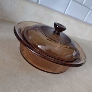 Corningware Vision round casserole dish with lid